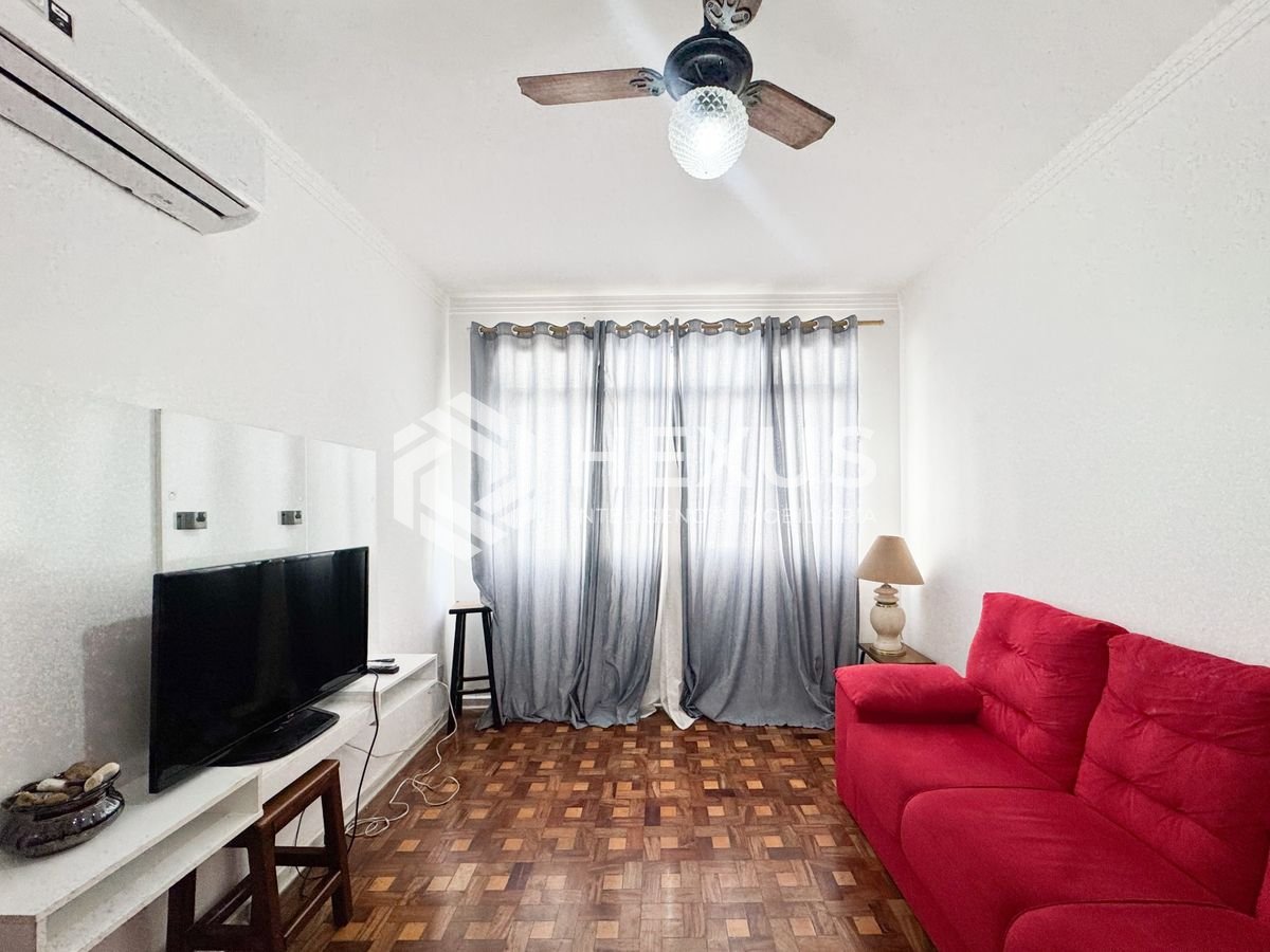 Foto 3 de Apartamento reformado a 150m da praia no Jardim Astúrias, Guarujá