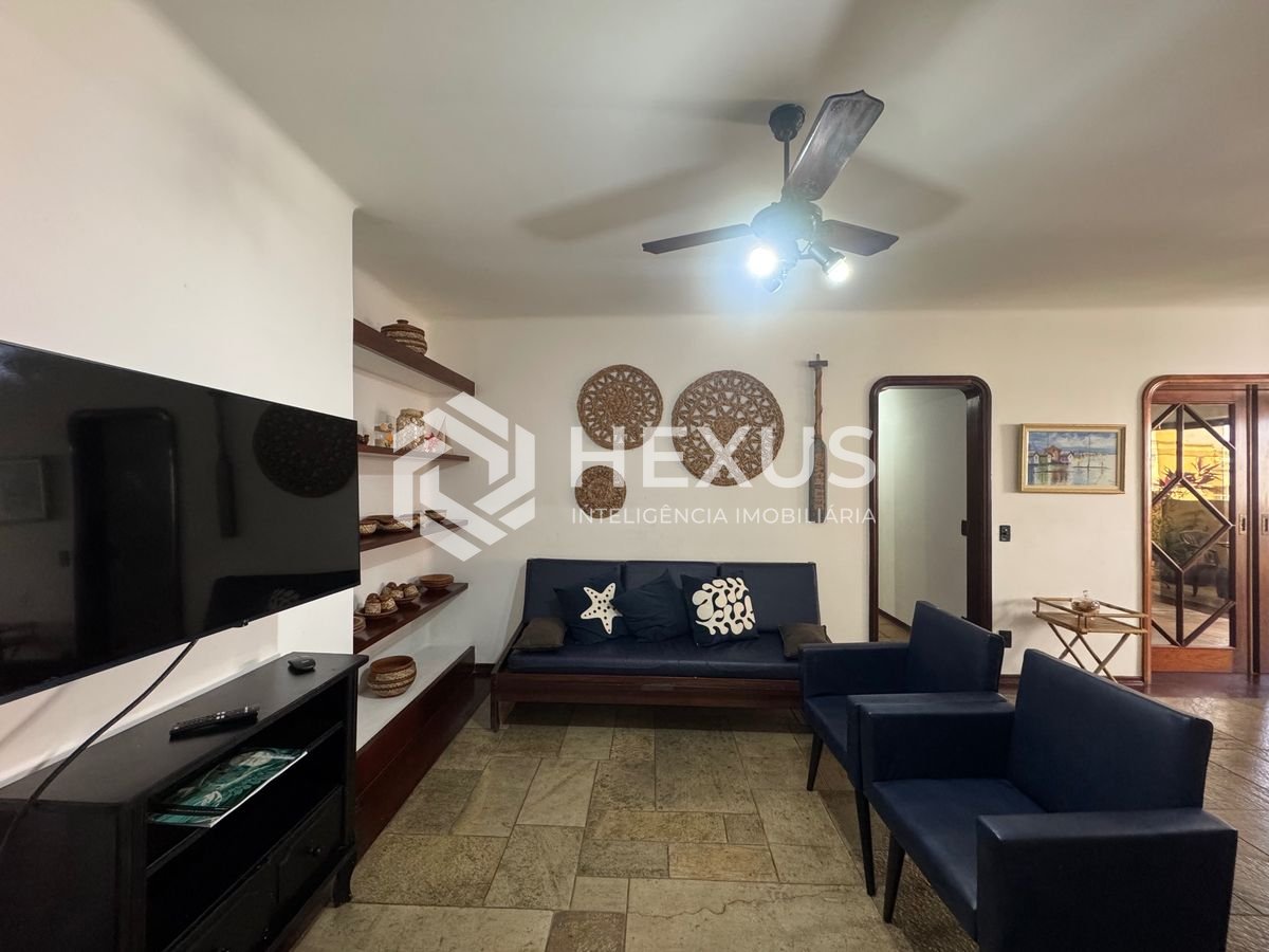 Foto 4 de Apartamento com varanda a 400m da praia na Enseada, Guarujá