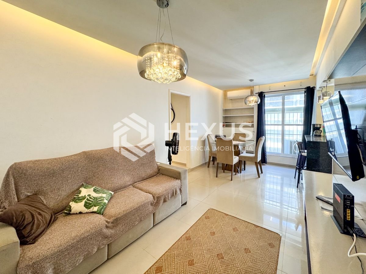 Foto 4 de Apartamento reformado a 1 quadra da praia nas Pitangueiras, Guarujá