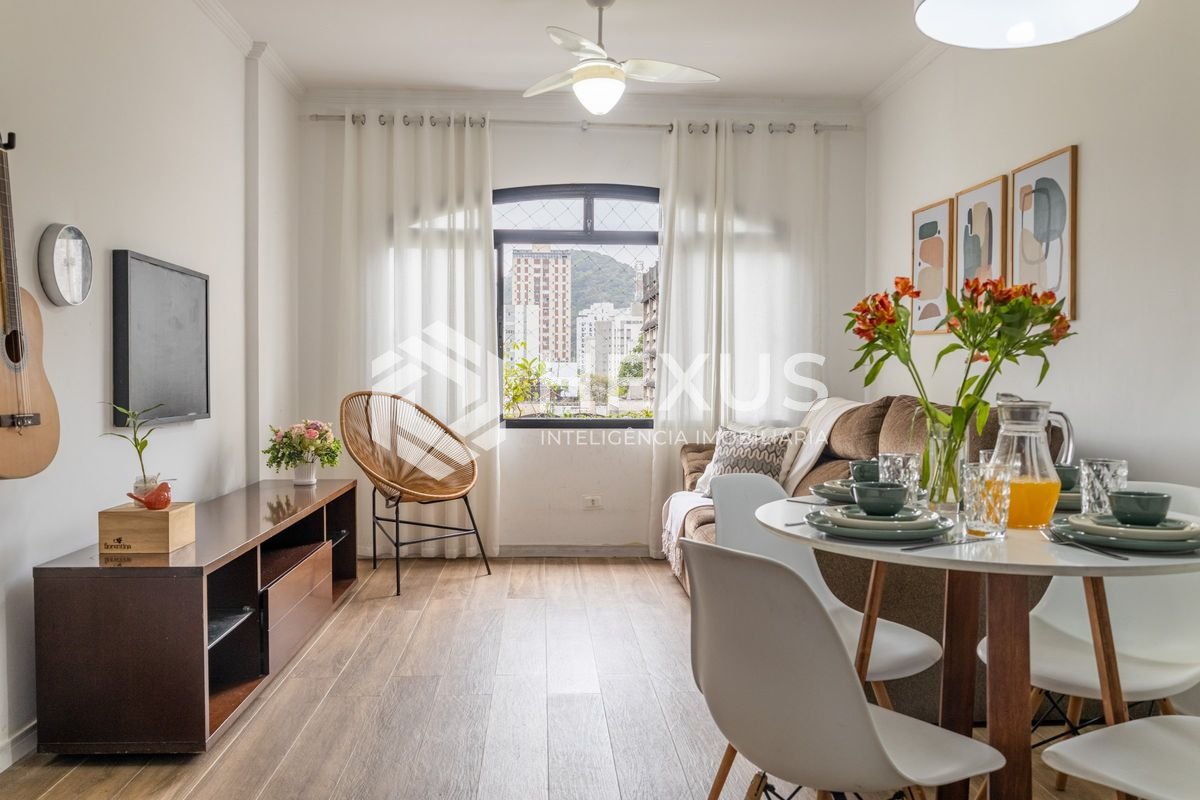 Foto 5 de Apartamento totalmente reformado a 300 metros da Praia das Pitangueiras, Guarujá