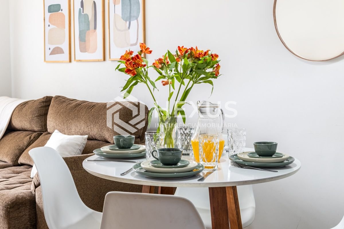Foto 4 de Apartamento totalmente reformado a 300 metros da Praia das Pitangueiras, Guarujá