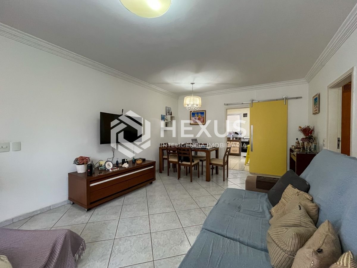 Foto 5 de Apartamento com varanda e lazer a 2 quadras da praia nas Pitangueiras, Guarujá