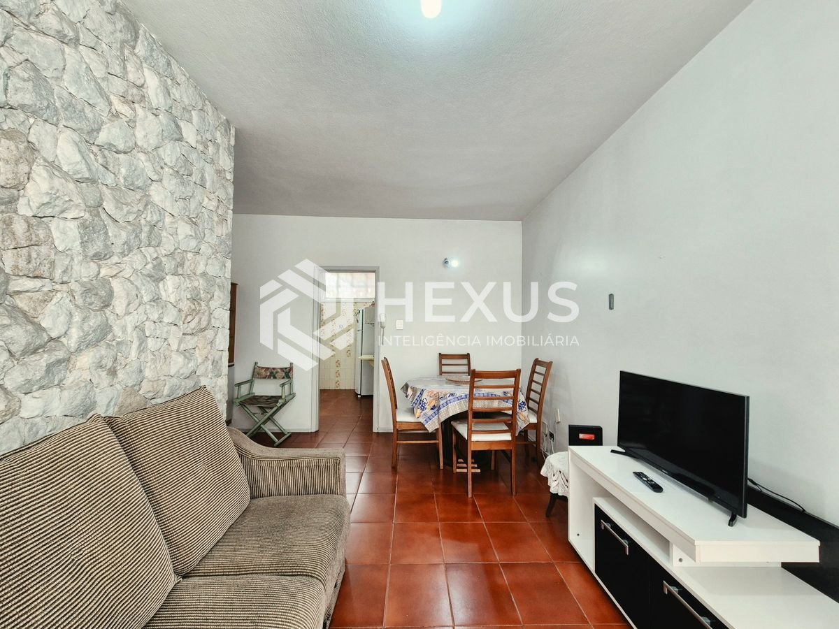 Foto 3 de Apartamento com varanda e lazer nas Pitangueiras, Guarujá