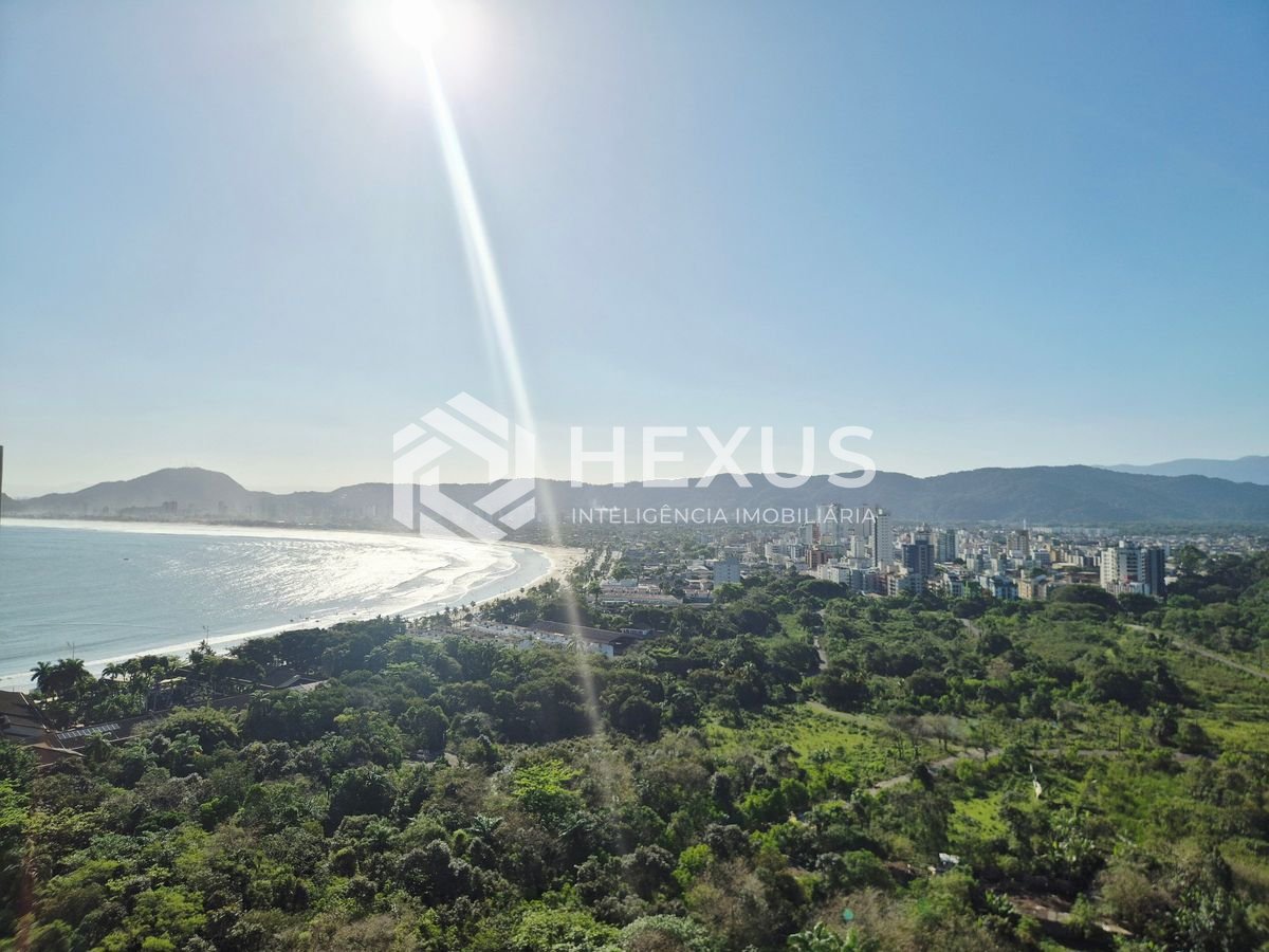 Foto 4 de Cobertura duplex beira mar com varandas vista mar e lazer completo na Praia da Enseada, Guarujá
