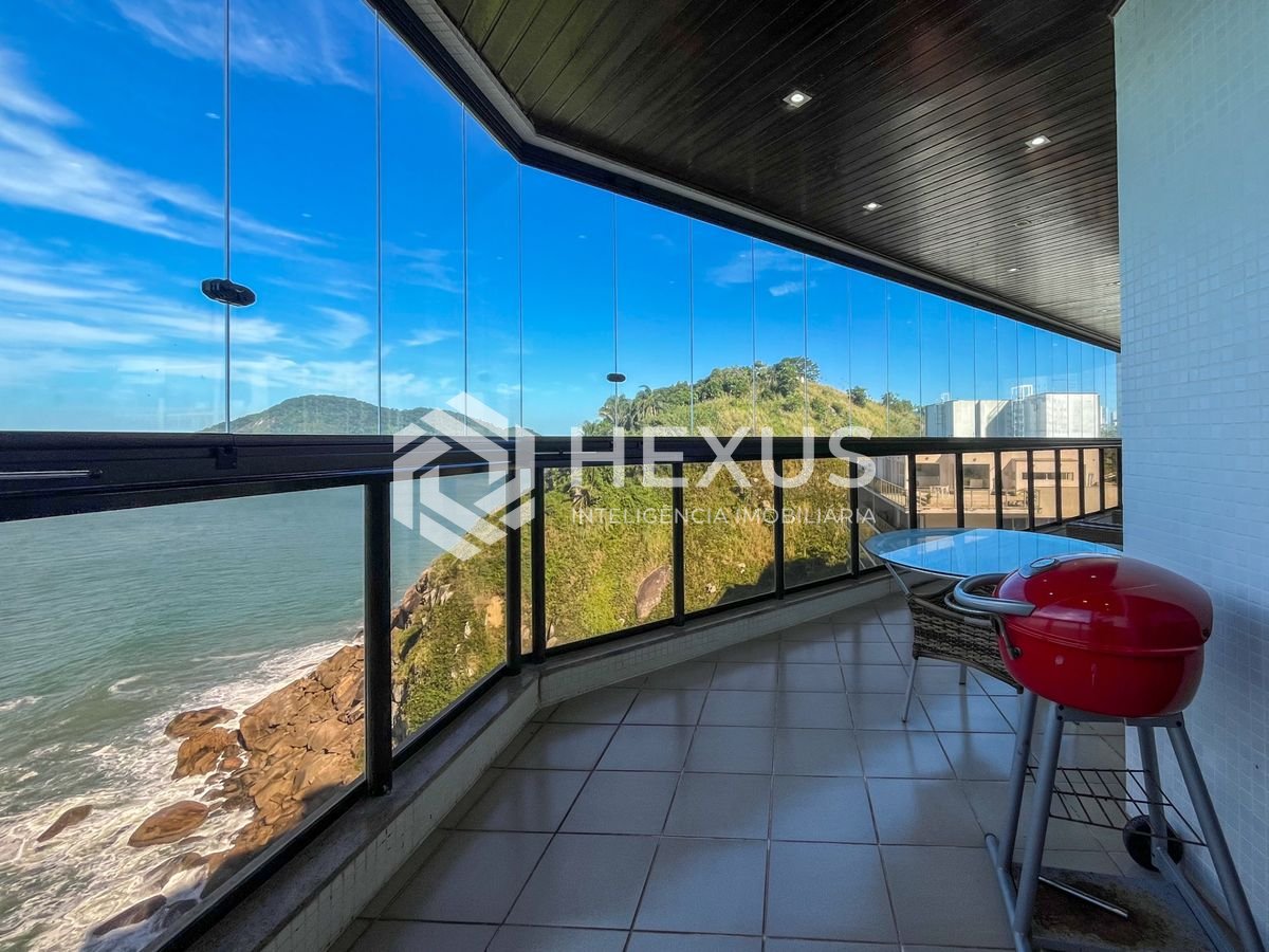 Foto 5 de Apartamento frente mar com varanda e lazer na região do Canto das Galhetas no Jardim Astúrias, Guarujá