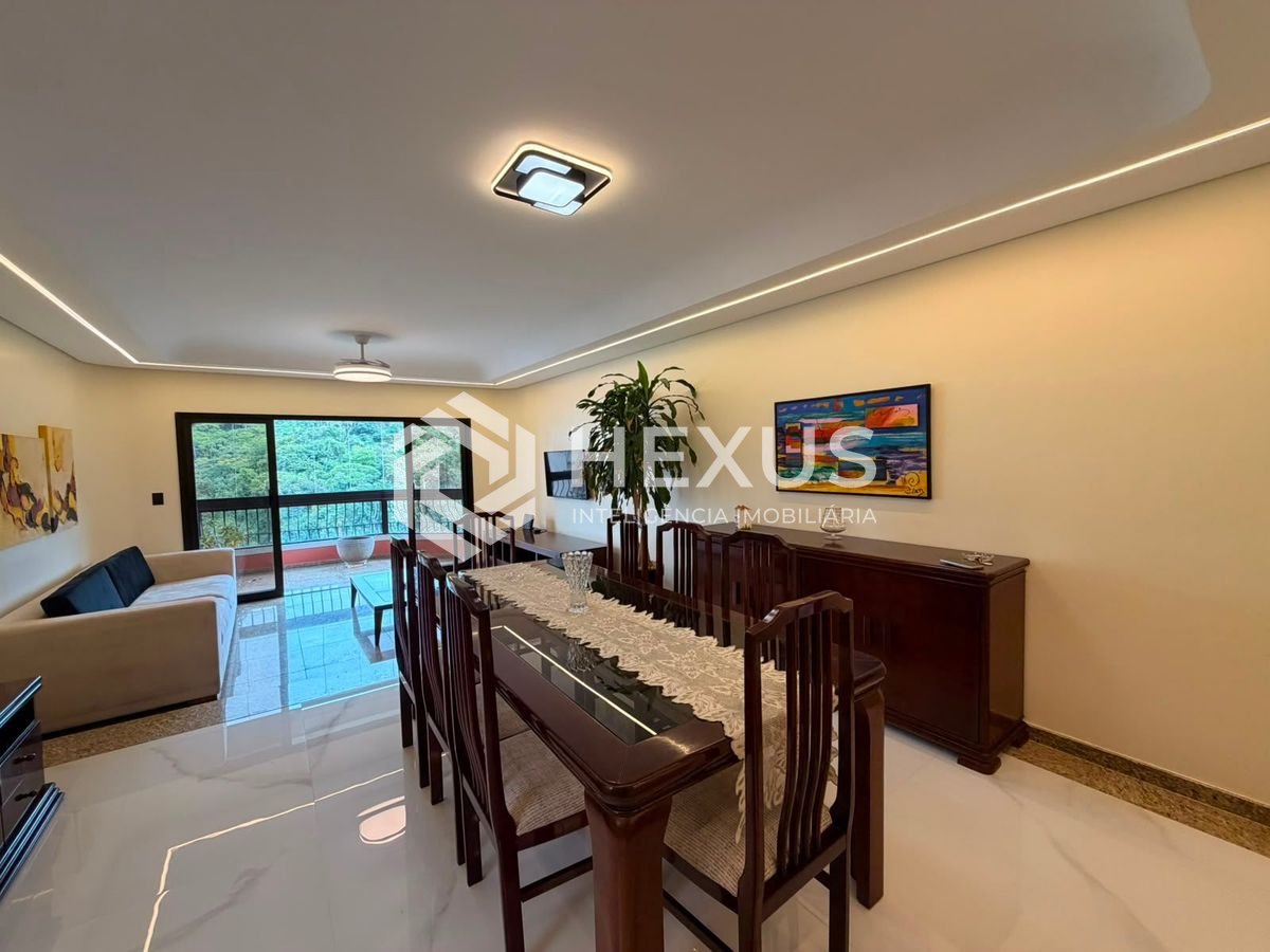 Foto 5 de Apartamento reformado com varanda e lazer a 400m da praia na região da Barra Funda nas Pitangueiras, Guarujá