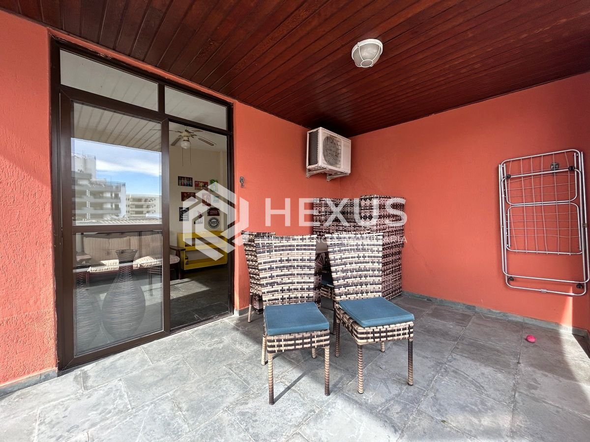 Foto 4 de Apartamento com varanda e lazer a 250m da praia na região do Tortugas na Enseada, Guarujá