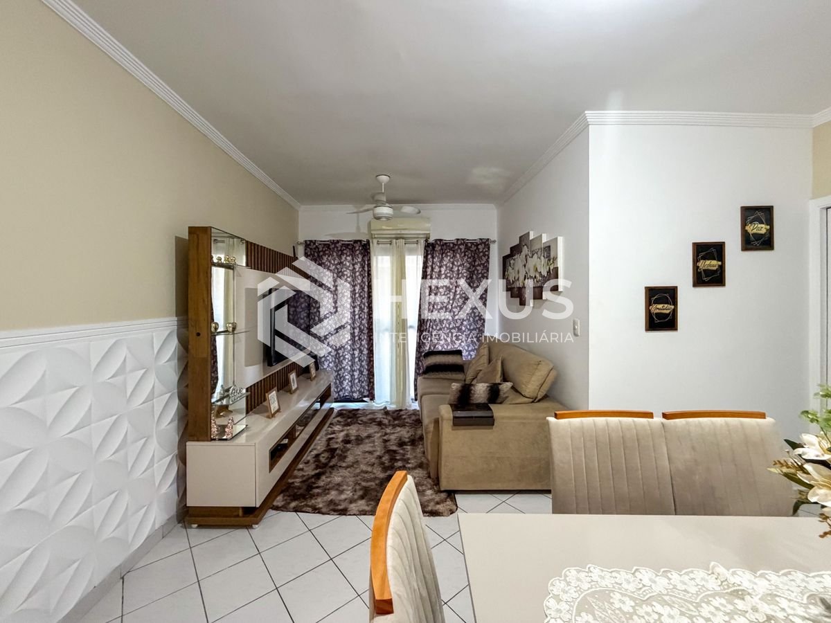 Foto 4 de Apartamento com varanda e lazer a 400m da praia no Jardim Astúrias, Guarujá