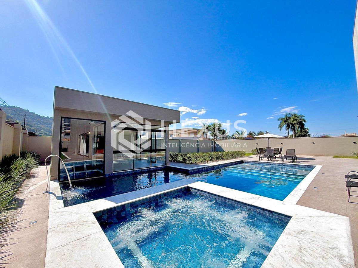 Casa na Enseada — foto 2