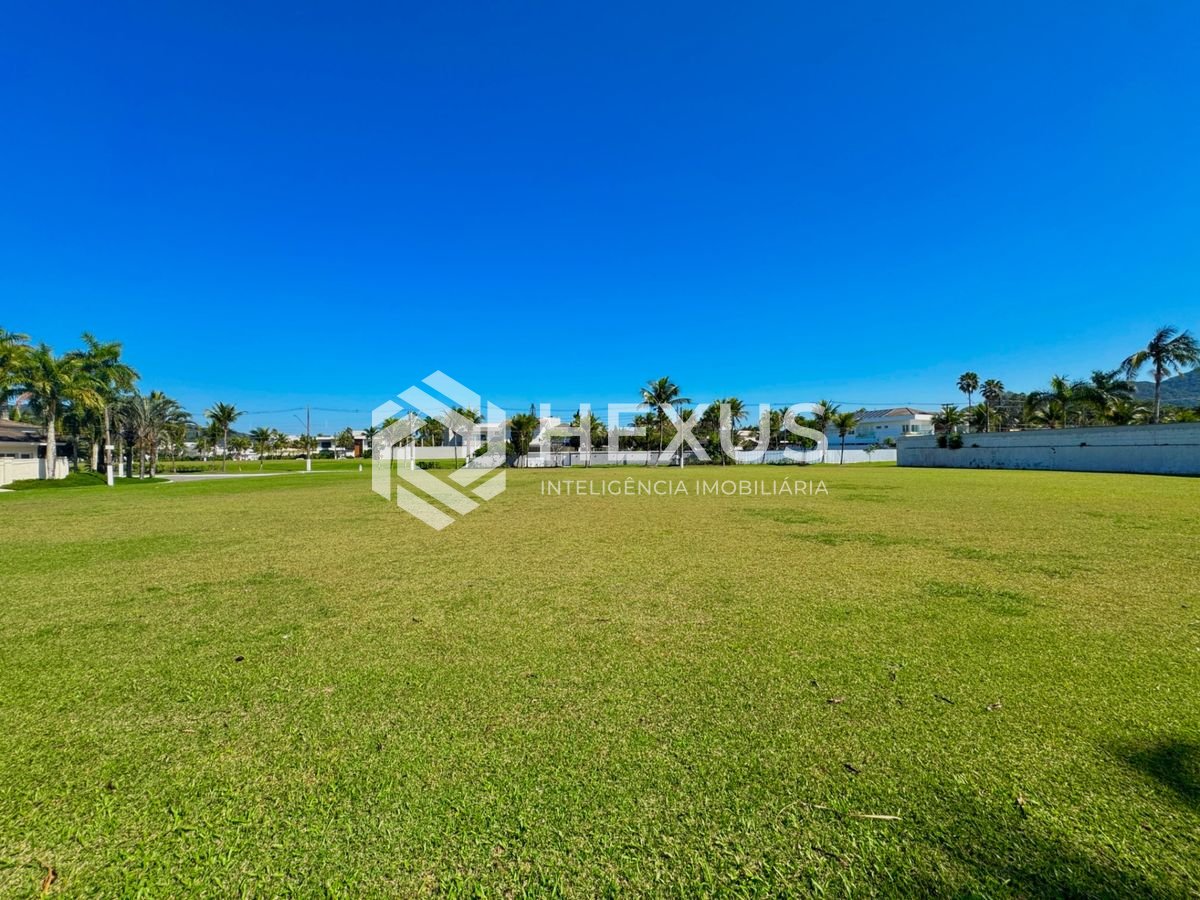 Foto 4 de Terreno de 982,62 m² frente avenida no Jardim Acapulco, Guarujá