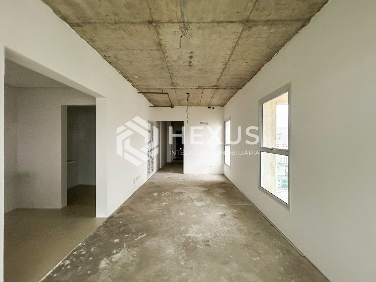 Foto 5 de Apartamento com varanda e lazer a 300m da praia na região da Brunella na Enseada, Guarujá