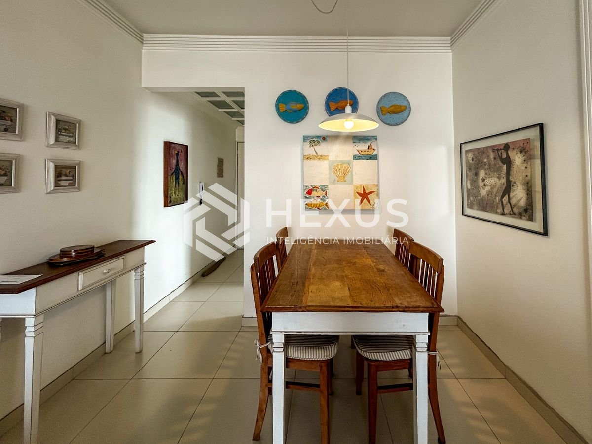 Foto 5 de Apartamento com varanda e lazer a 400m da praia na Enseada, Guarujá