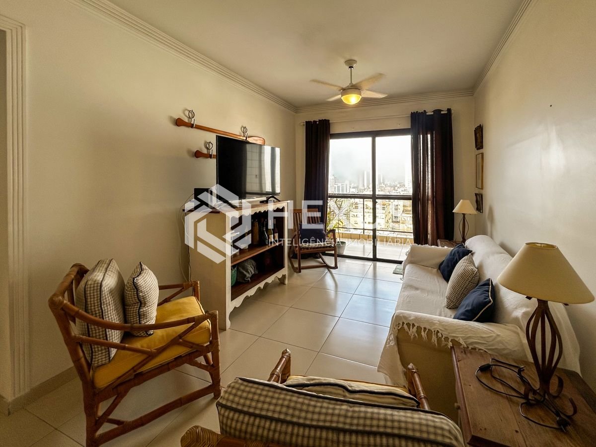Foto 4 de Apartamento com varanda e lazer a 400m da praia na Enseada, Guarujá