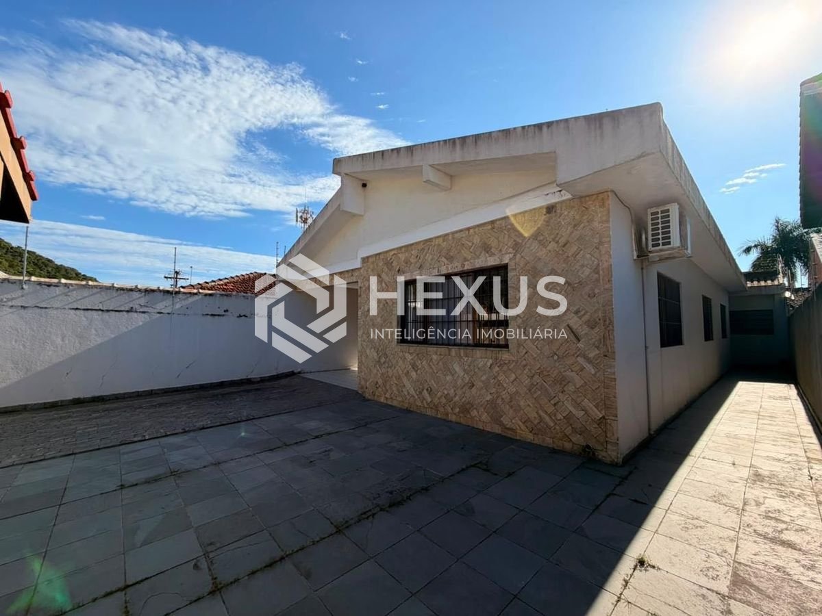 Casa no Balneário Praia do Pernambuco — foto 1