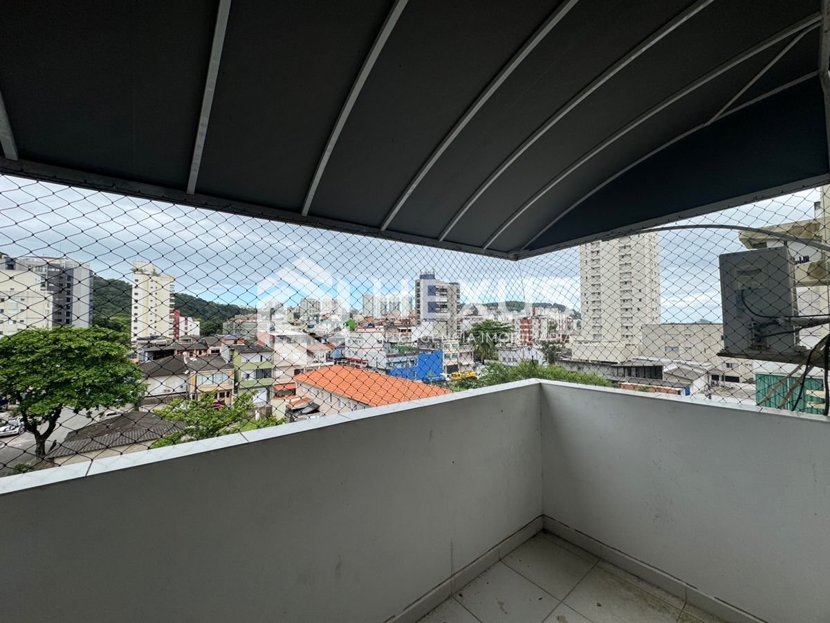 Foto 3 de Apartamento com varanda e lazer a 250m da praia na Enseada, Guarujá