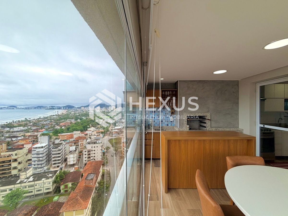 Foto 2 de Apartamento reformado com varanda gourmet vista mar e lazer na Enseada, Guarujá