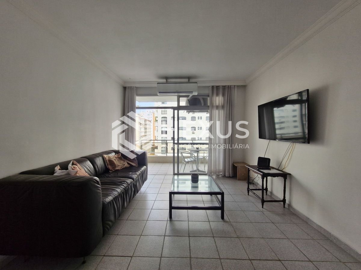 Foto 4 de Apartamento com varanda a 150m da praia na região da Barra Funda nas Pitangueiras, Guarujá