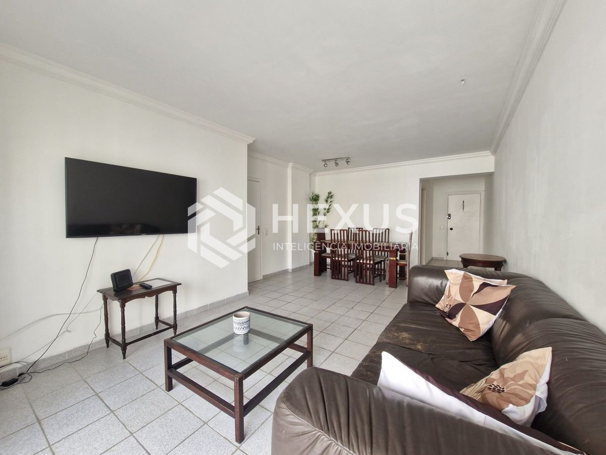 Foto 5 de Apartamento com varanda a 150m da praia na região da Barra Funda nas Pitangueiras, Guarujá