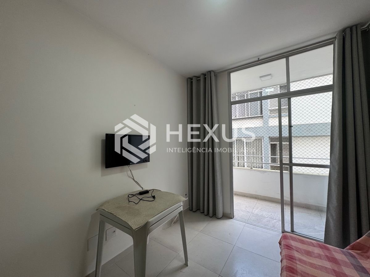 Foto 2 de Apartamento a 100m da praia na Enseada, Guarujá