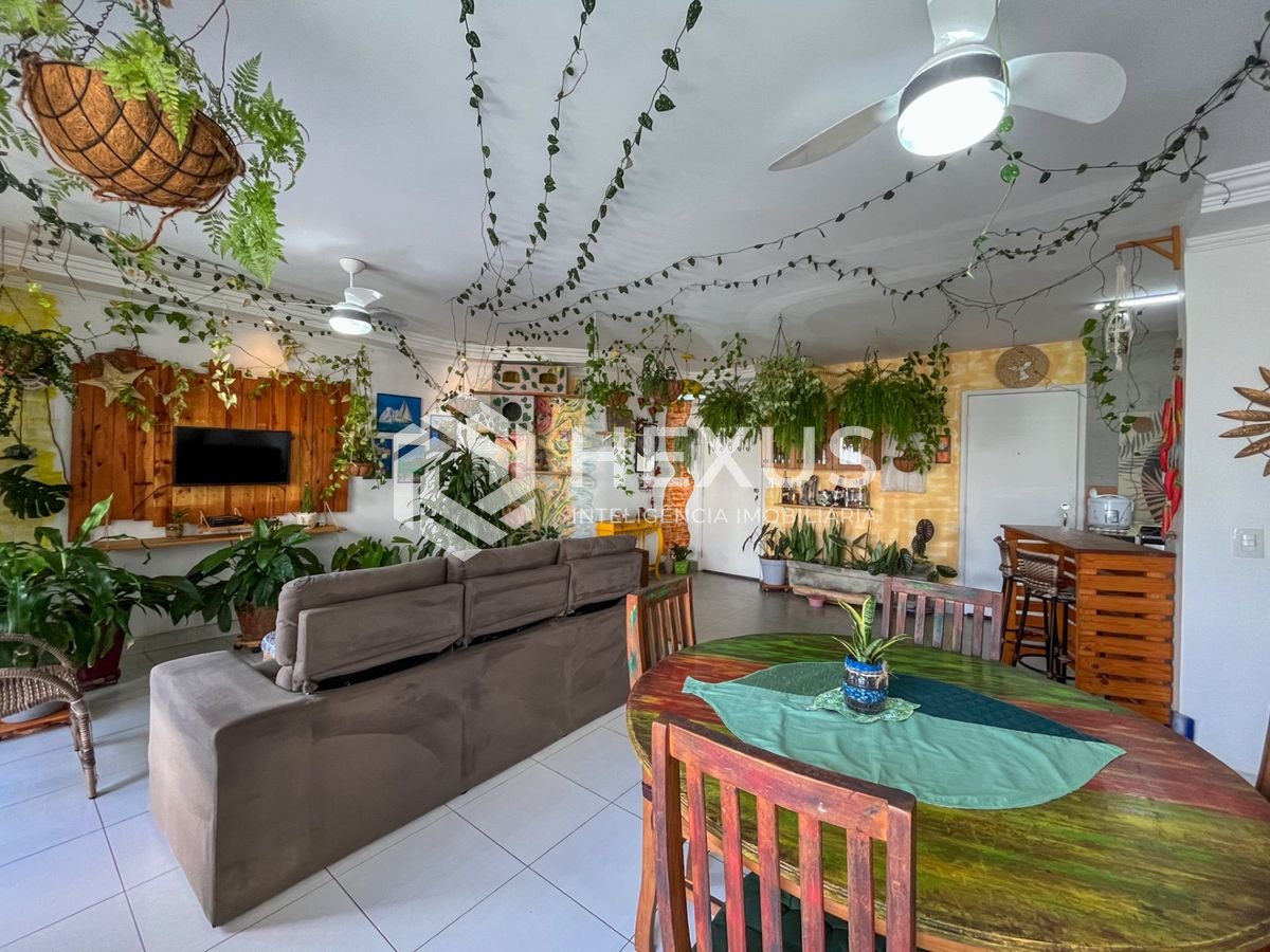 Foto 4 de Apartamento com varanda vista mar e lazer nas Pitangueiras, Guarujá