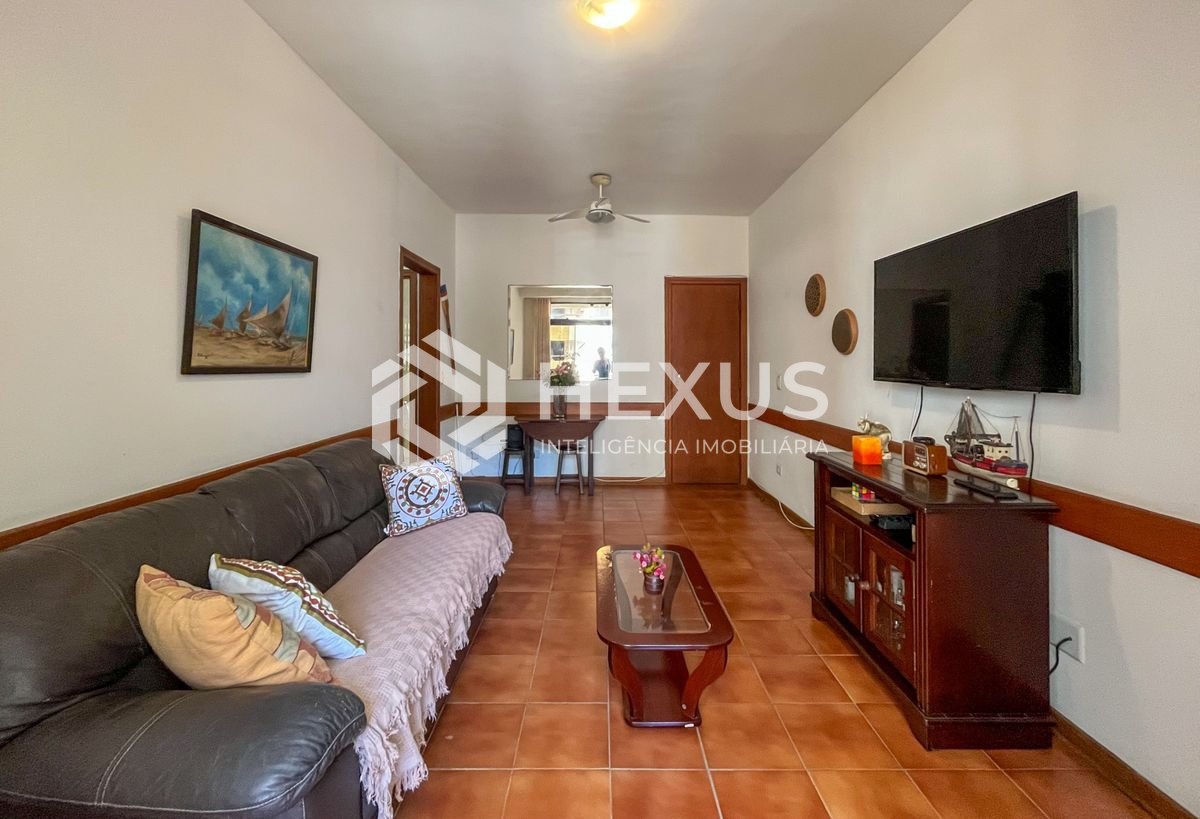 Foto 5 de Apartamento com varanda a 1 quadra da praia nas Pitangueiras, Guarujá