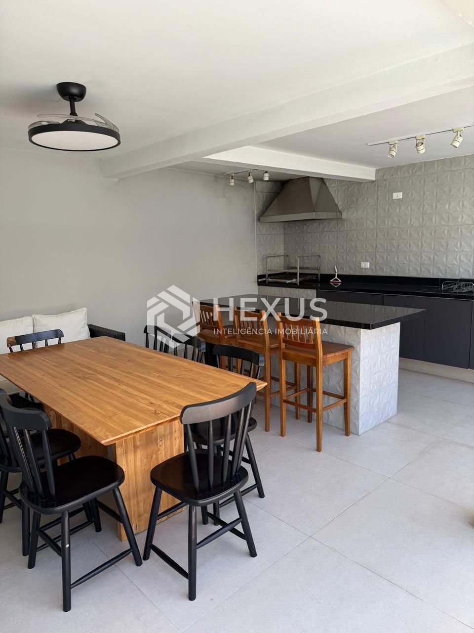 Foto 4 de Casa reformada com piscina aquecida e área gourmet em Jardim Virgínia, Guarujá