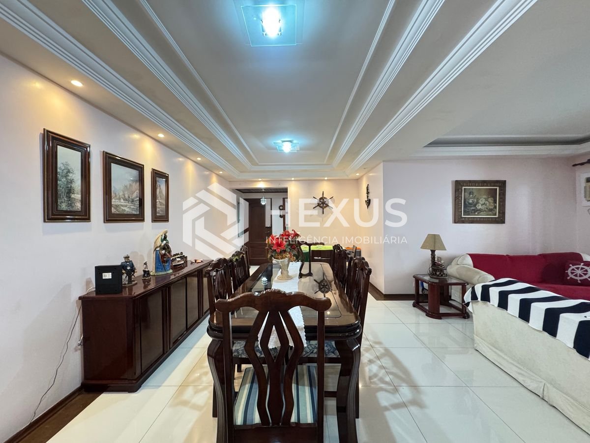 Foto 5 de Apartamento com varanda e lazer a 250m da praia na região do Tortugas na Enseada, Guarujá