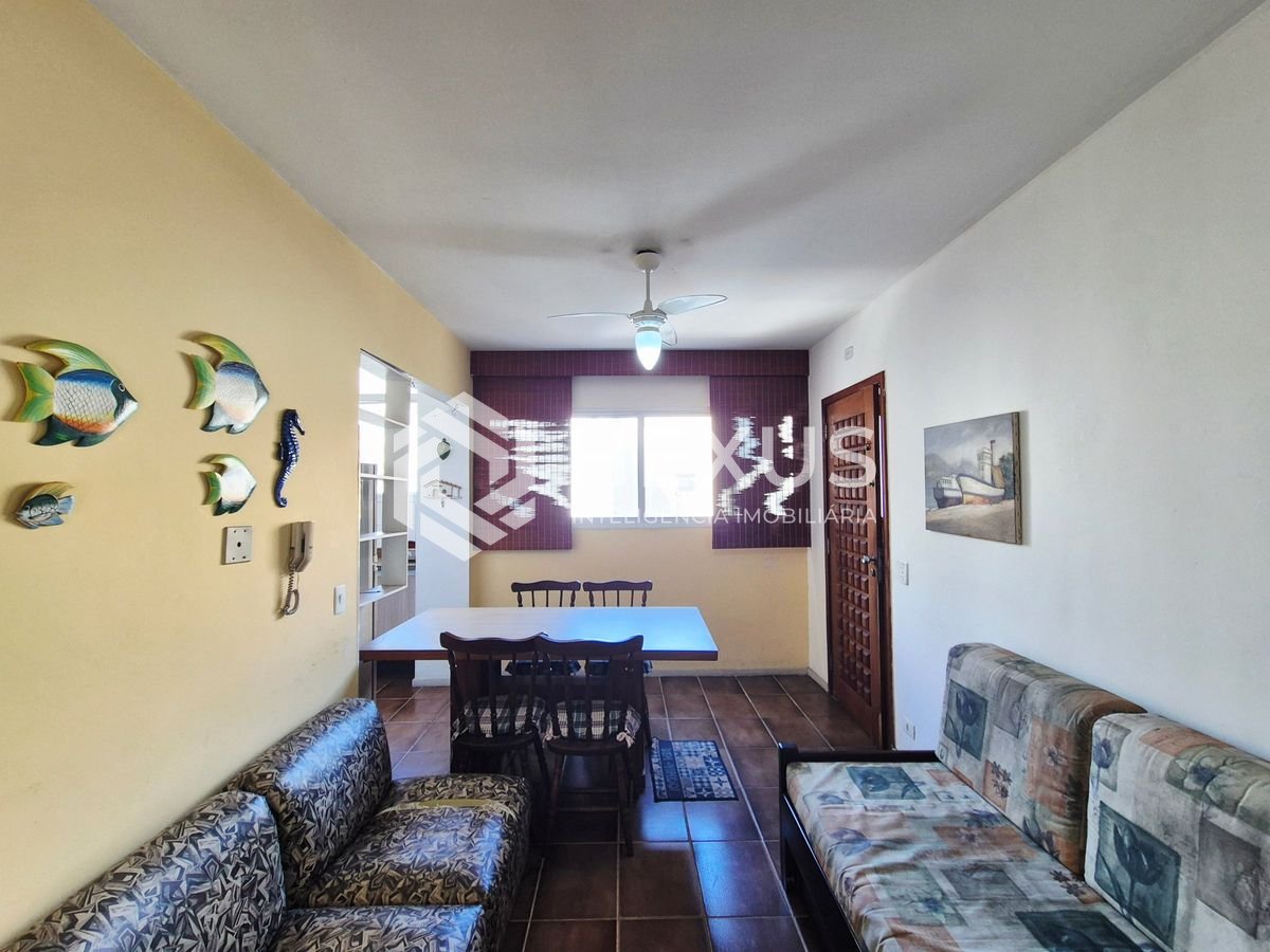 Foto 2 de Apartamento com varanda e lazer a 2 quadras da praia nas Pitangueiras, Guarujá