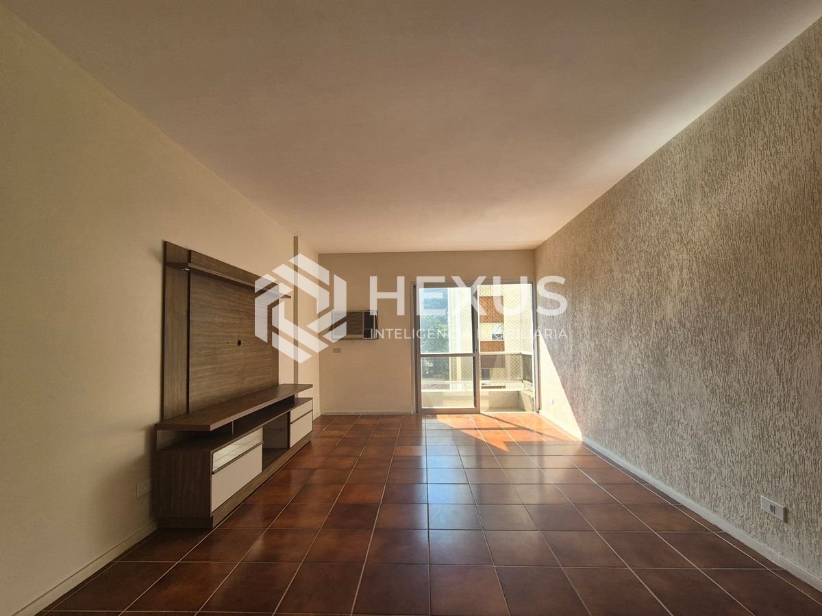 Apartamento em Pitangueiras — foto 1