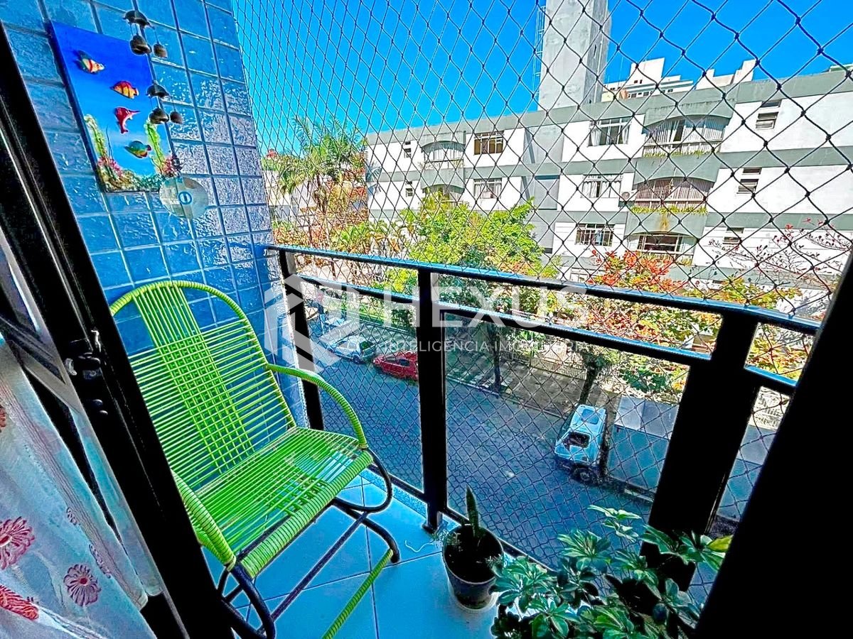 Foto 3 de Apartamento de 2 dormitórios, a 600 metros da Praia da Enseada.