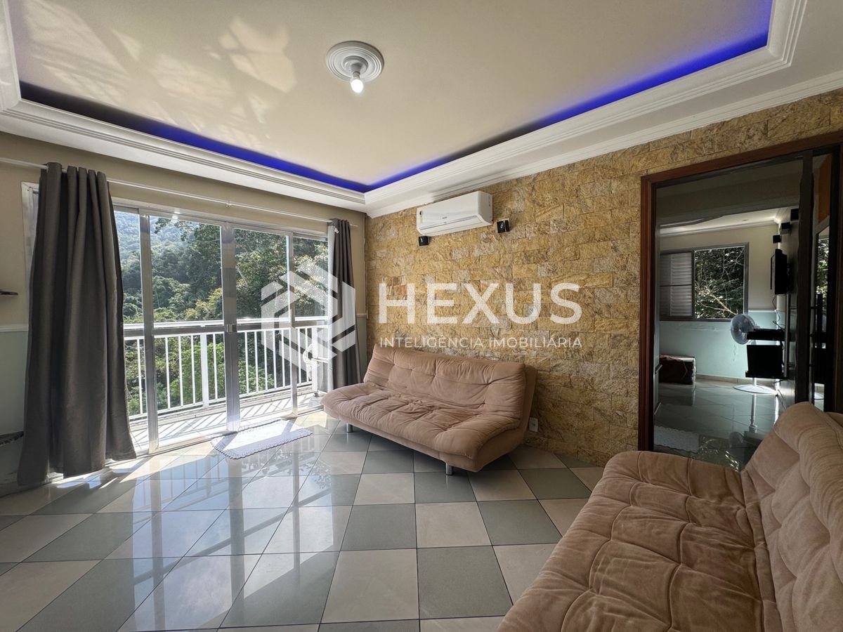 Foto 4 de Apartamento reformado com varanda vista mar a 400m da praia na Enseada, Guarujá
