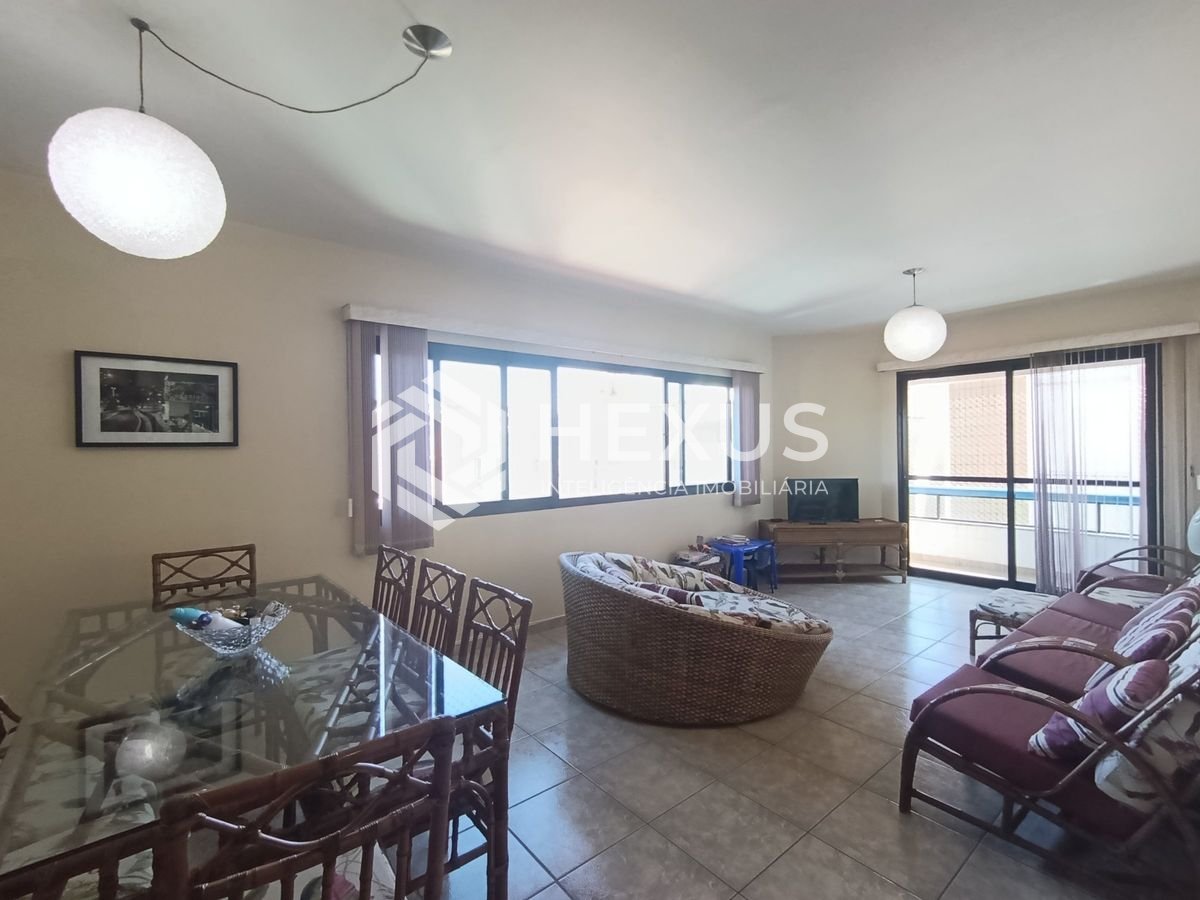 Foto 4 de Apartamento com varanda e lazer a 250m da praia na região da Brunella na Enseada, Guarujá