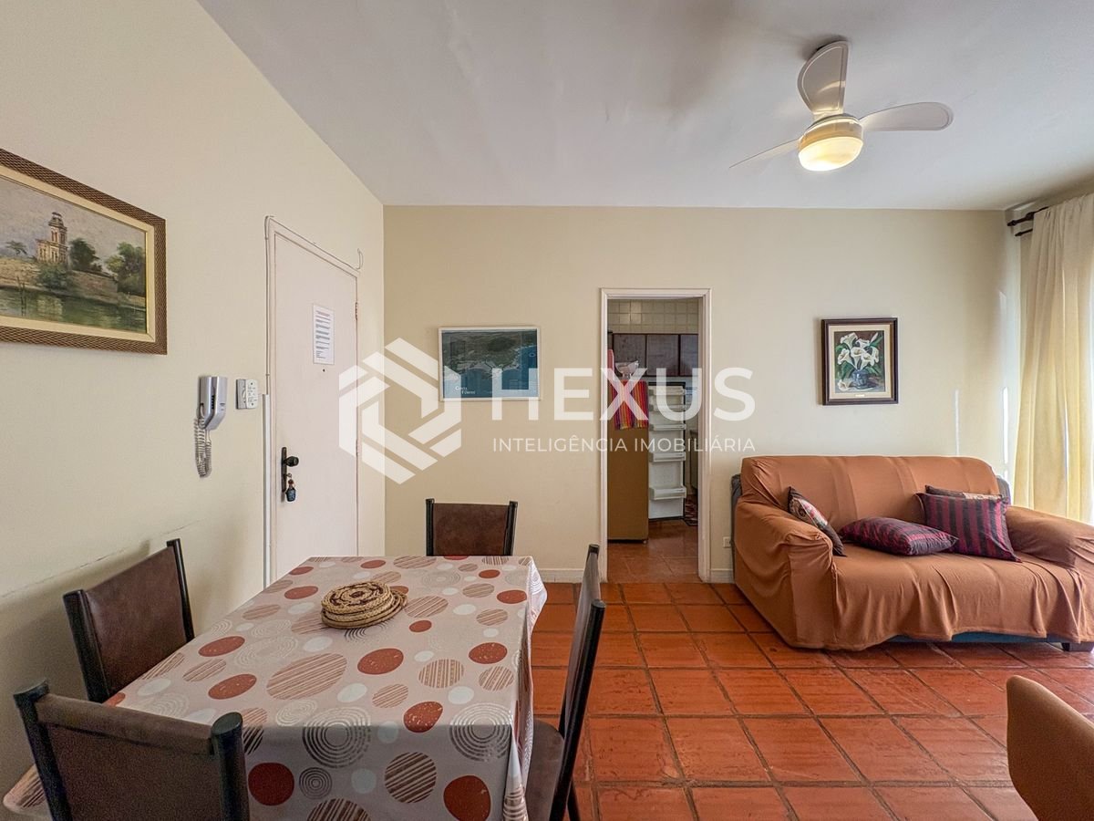 Foto 5 de Apartamento com varanda e lazer a 700m da praia na Enseada, Guarujá