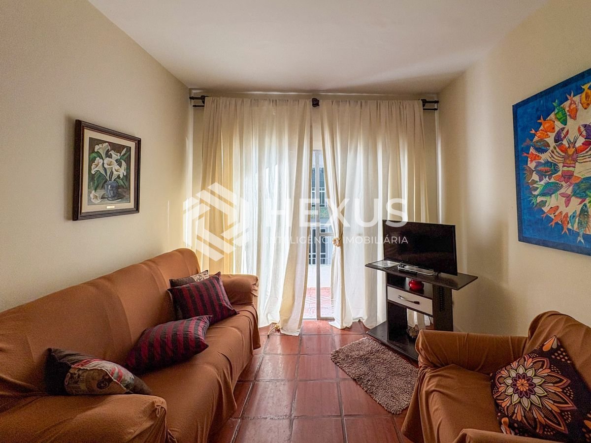 Foto 4 de Apartamento com varanda e lazer a 700m da praia na Enseada, Guarujá