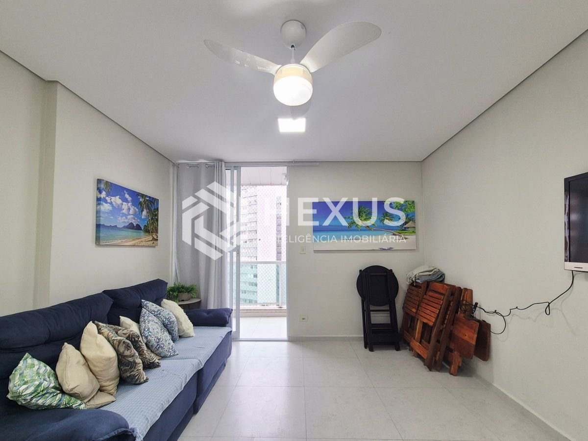 Foto 3 de Apartamento com varanda vista mar a 1 quadra da praia nas Pitangueiras, Guarujá