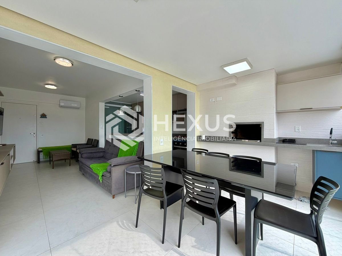 Foto 5 de Apartamento reformado com varanda gourmet vista mar e lazer na Enseada, Guarujá