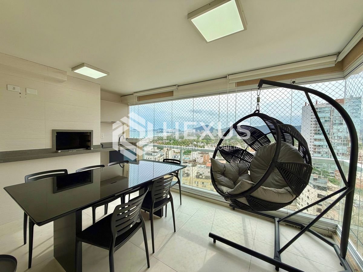 Foto 4 de Apartamento reformado com varanda gourmet vista mar e lazer na Enseada, Guarujá