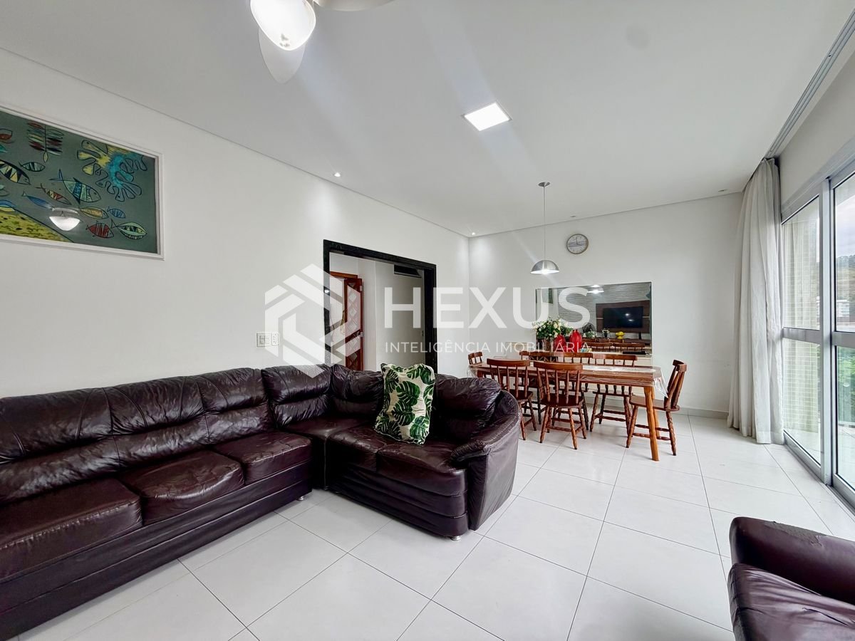 Foto 4 de Apartamento com varanda vista mar nas Pitangueiras, Guarujá