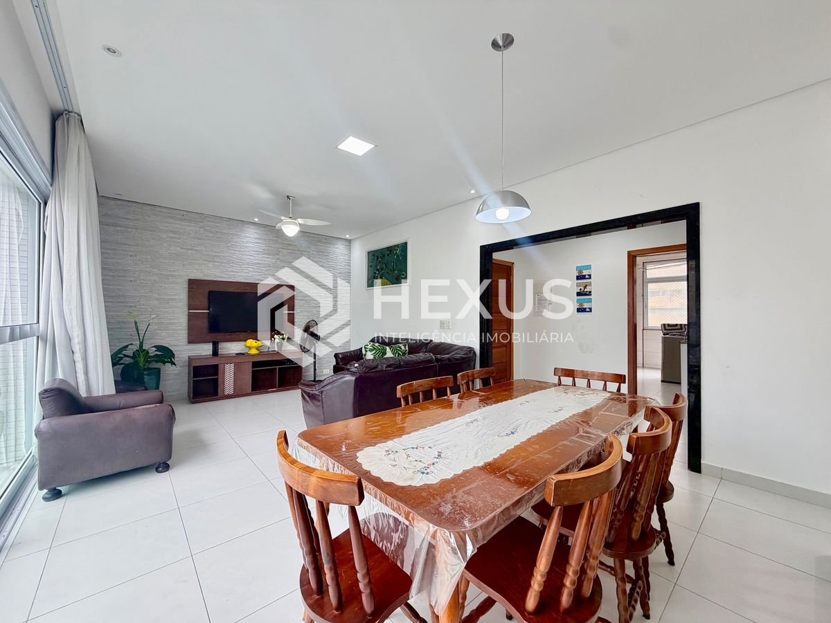Foto 3 de Apartamento com varanda vista mar nas Pitangueiras, Guarujá