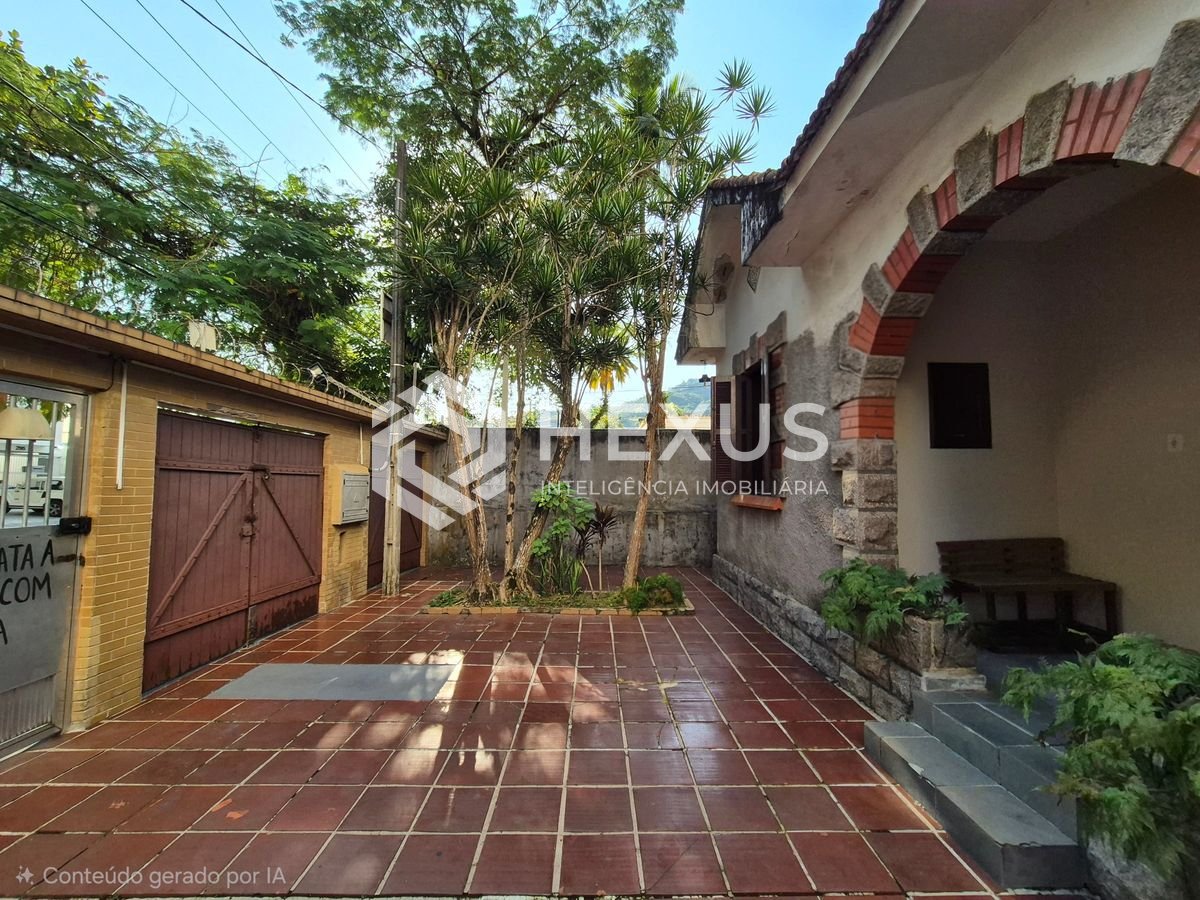 Foto 4 de Casa a 2 quadras da praia na região do Vila Maia nas Pitangueiras , Guarujá
