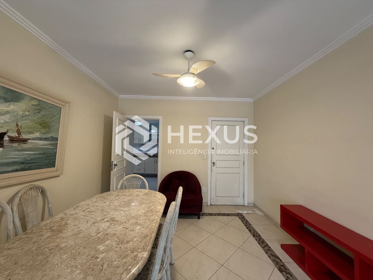 Foto 5 de Apartamento com varanda e lazer a 500m da praia na Enseada, Guarujá