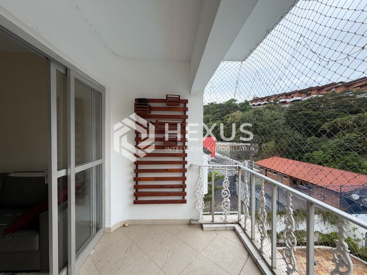 Foto 2 de Apartamento com varanda e lazer a 500m da praia na Enseada, Guarujá