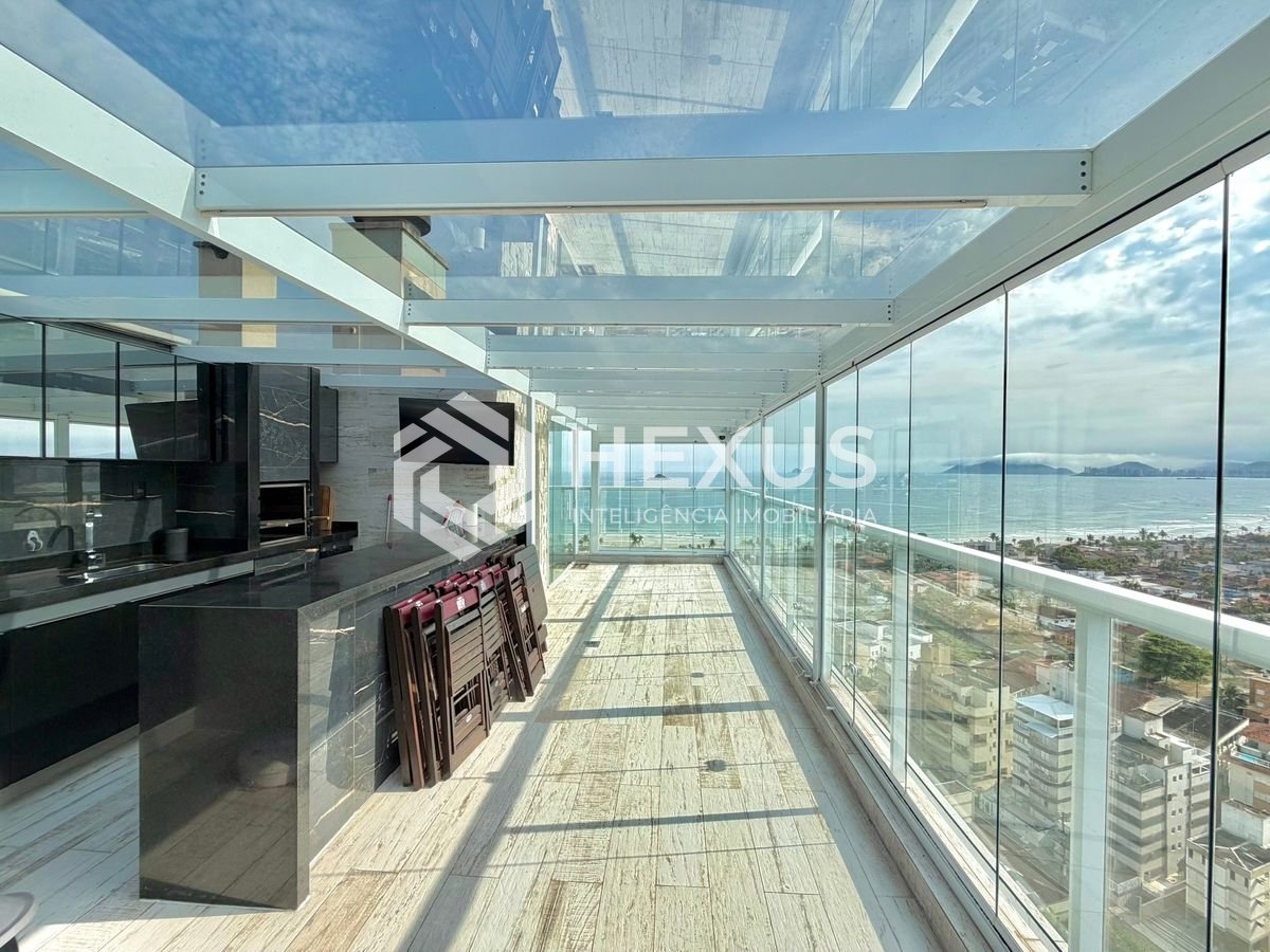 Foto 5 de Cobertura reformada com varanda gourmet vista mar e lazer na Enseada, Guarujá