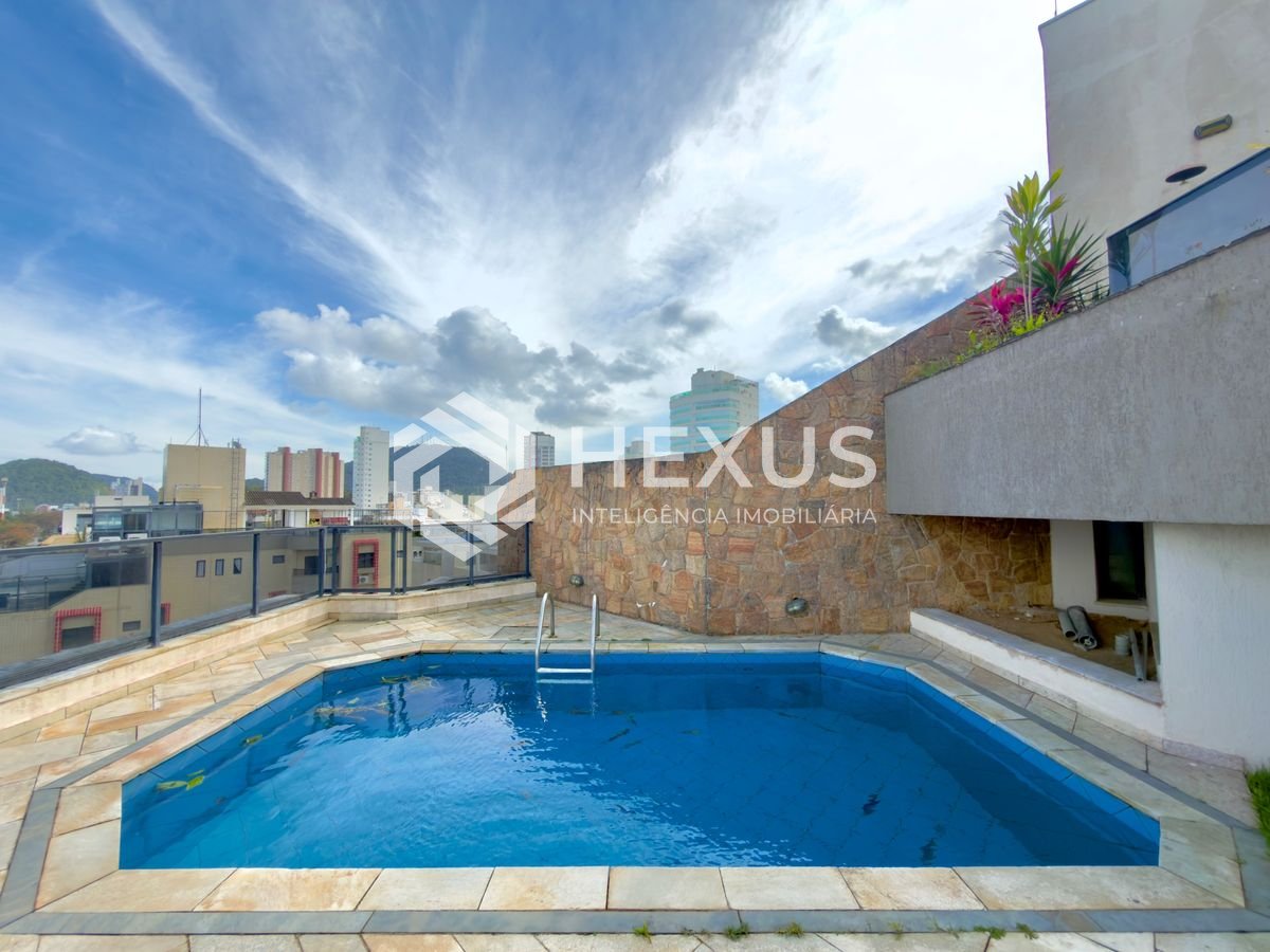 Triplex na Enseada — foto 1