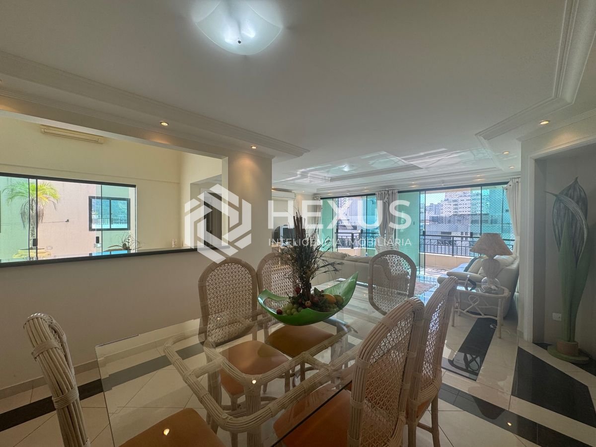 Foto 5 de Cobertura reformada com varanda gourmet vista mar e lazer na Enseada, Guarujá