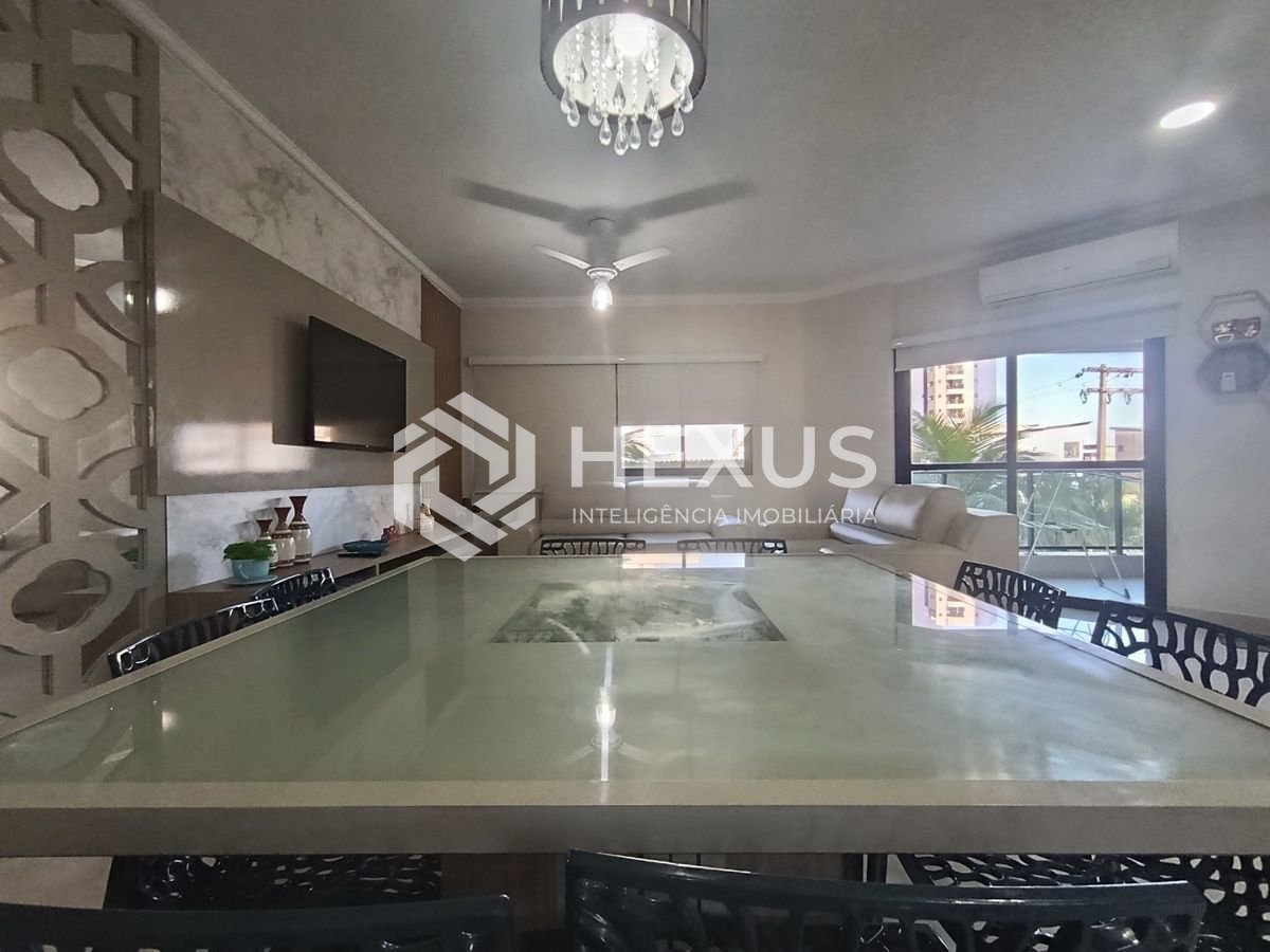 Foto 5 de Apartamento reformado com varanda e lazer a 300m da praia na região do Tortugas na Enseada, Guarujá