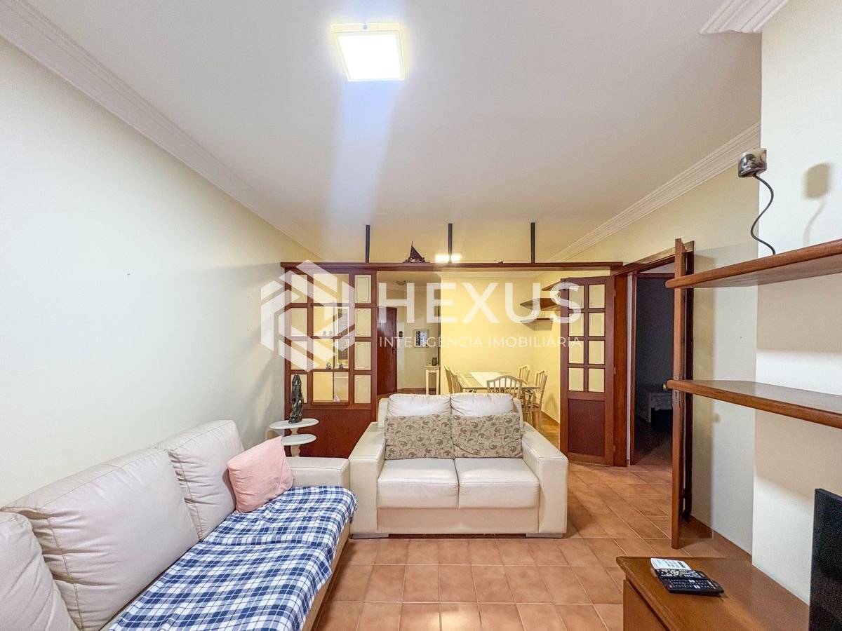 Foto 5 de Apartamento com varanda e lazer a 200m da praia na Enseada, Guarujá