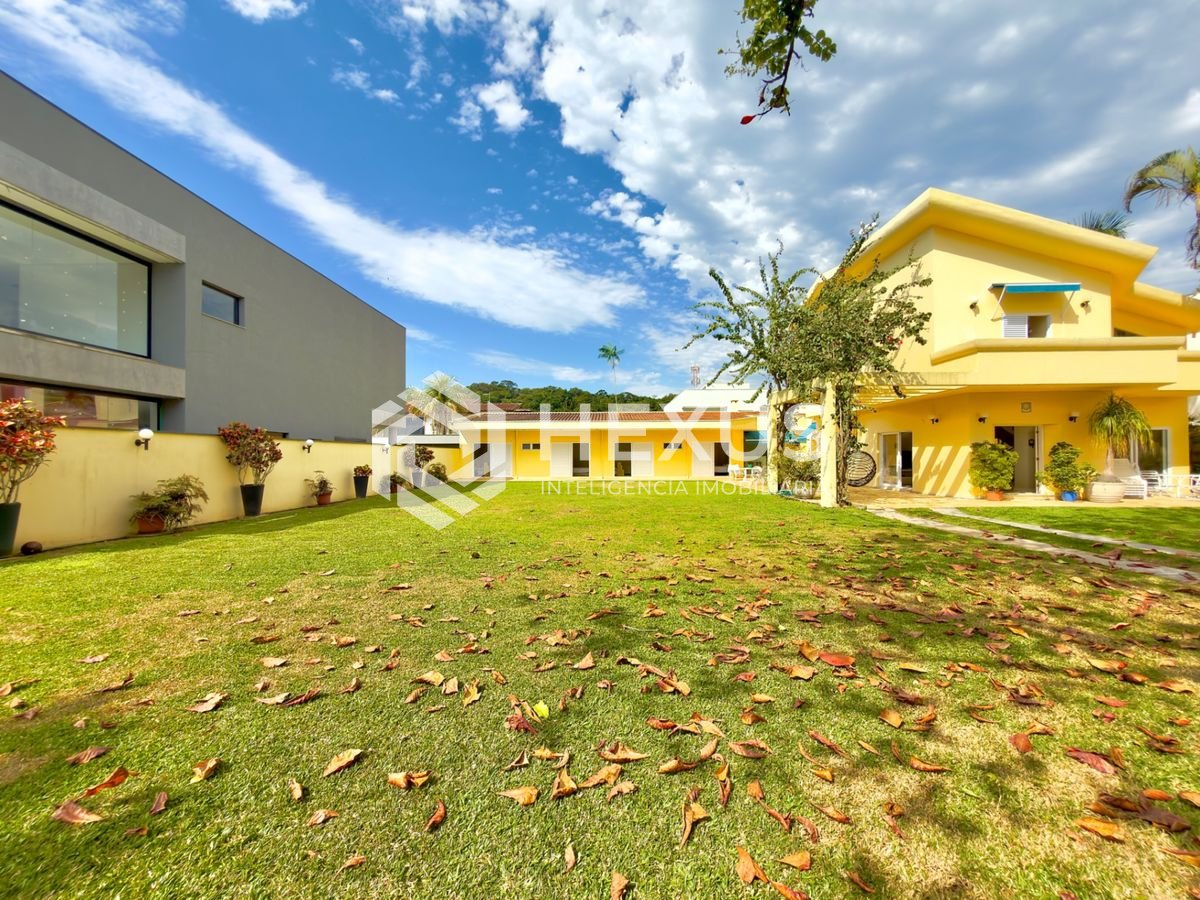 Foto 4 de Casa de alto padrão com piscina e área gourmet no Jardim Acapulco, Guarujá