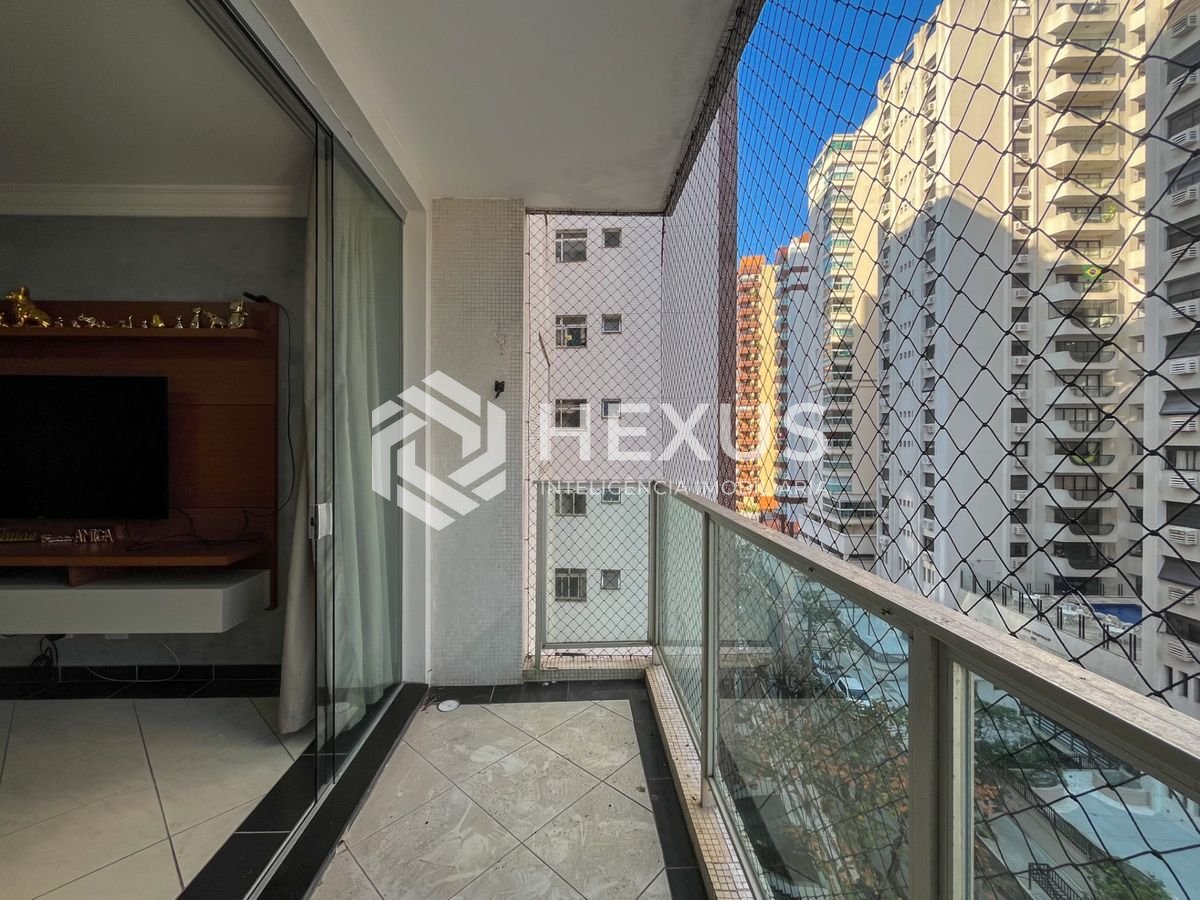 Foto 4 de Apartamento com varanda e lazer nas Pitangueiras, Guarujá