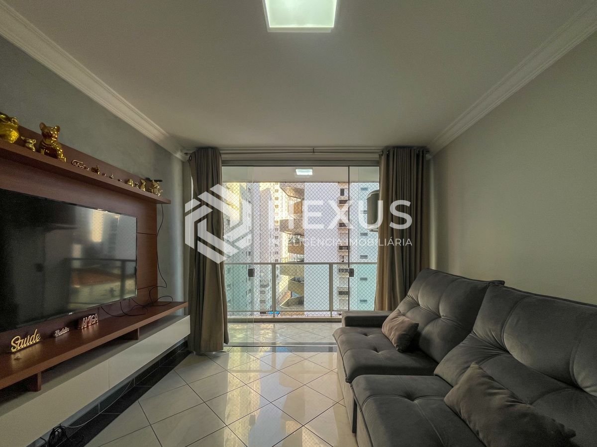 Foto 3 de Apartamento com varanda e lazer nas Pitangueiras, Guarujá